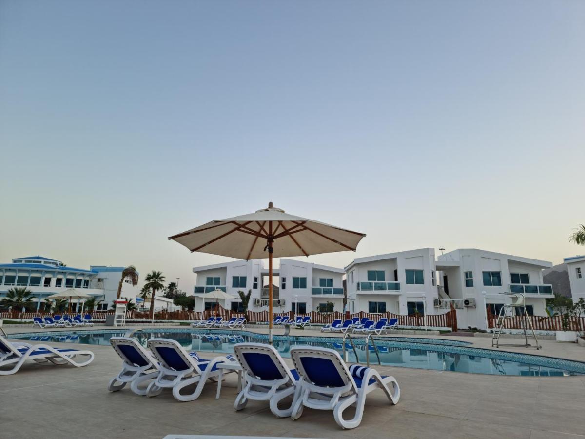 Holiday Beach Resort ดิบบา ภายนอก รูปภาพ