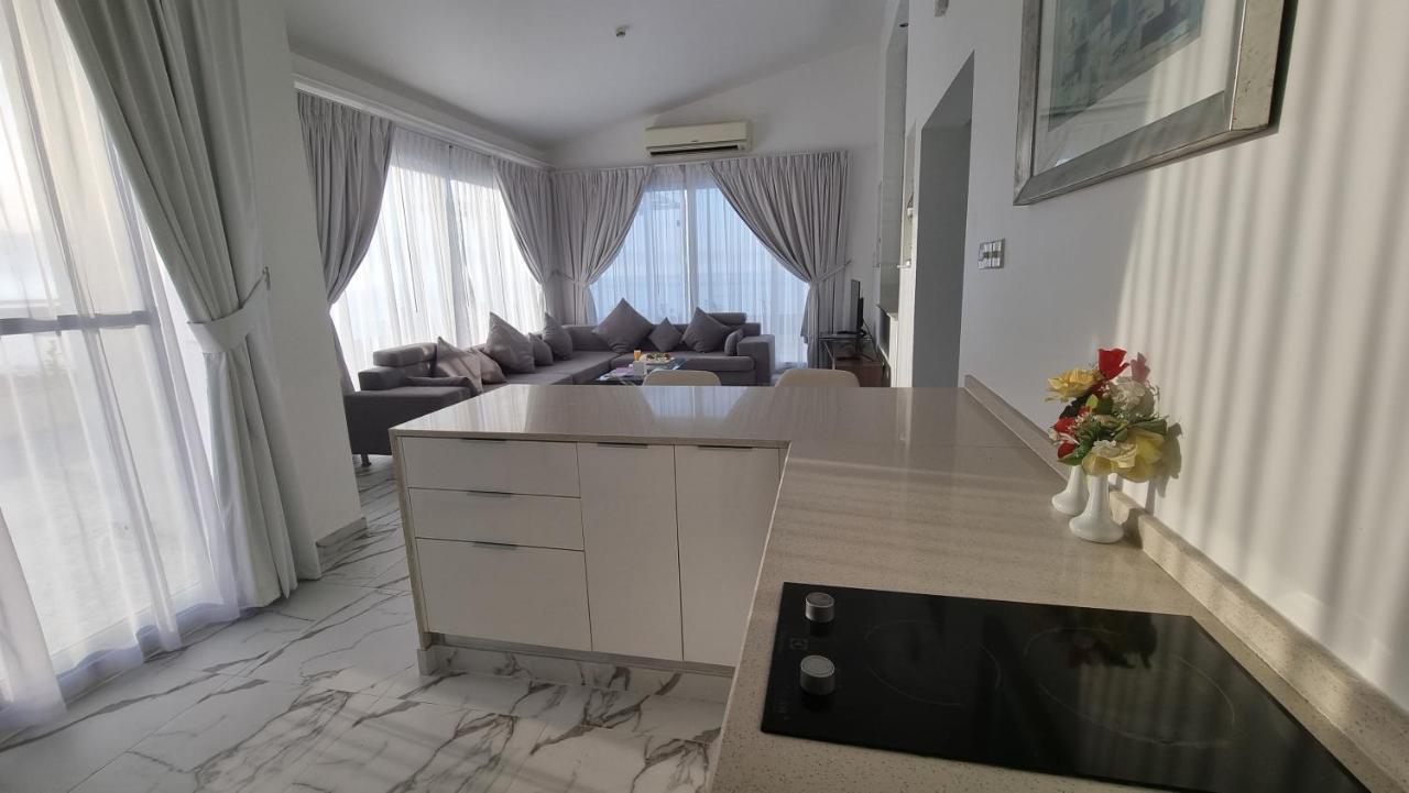 Holiday Beach Resort ดิบบา ภายนอก รูปภาพ
