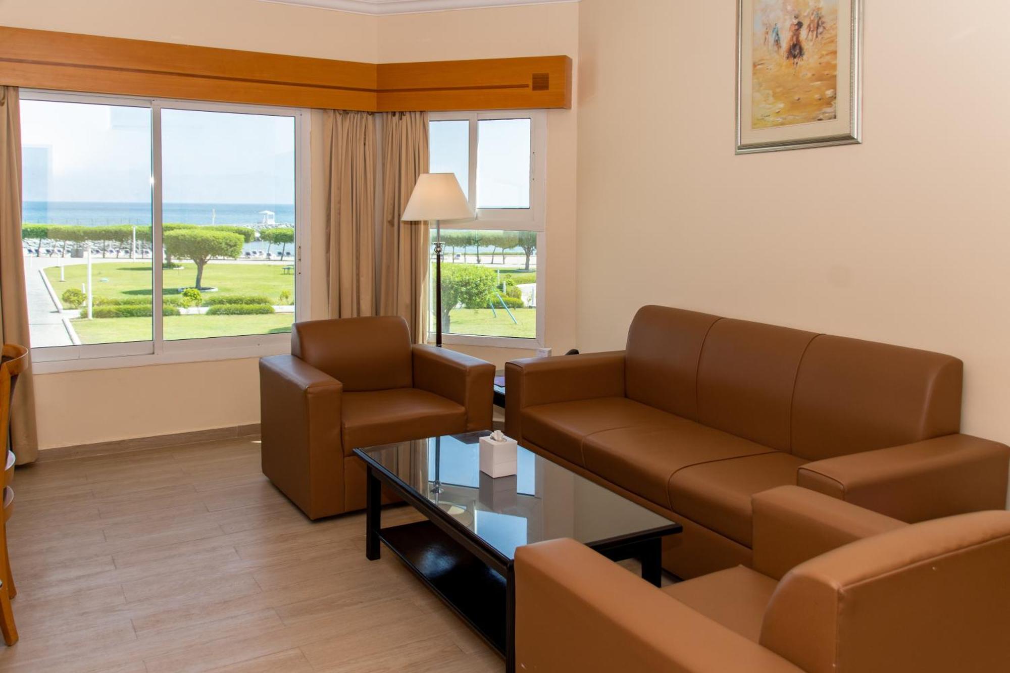 Holiday Beach Resort ดิบบา ภายนอก รูปภาพ